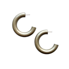 Load image into Gallery viewer, Olivia Hoop - 2 Color Options