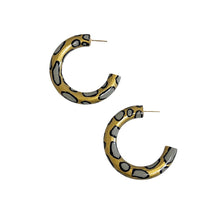 Load image into Gallery viewer, Oyster Print Hoops