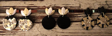 Load image into Gallery viewer, Gold &amp; Silver Petal Confetti