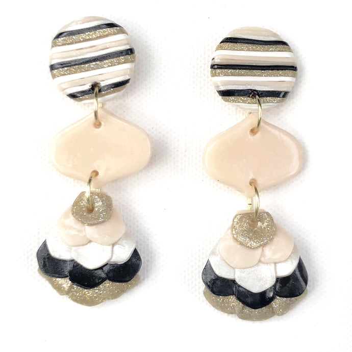 Gigi - Scallop Teardrop - Black