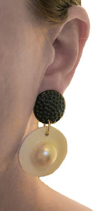 Black + White Pearl Drop